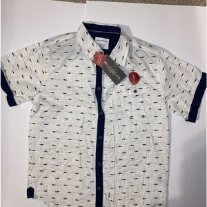 Boy’s Youth button down shirt. Distortion brand shirt